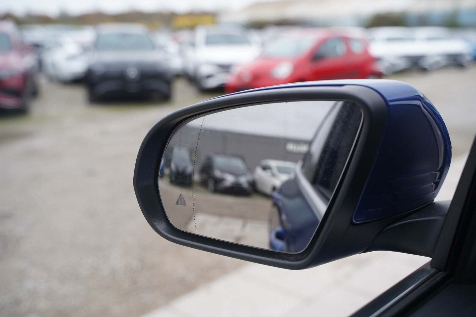 Blå Mercedes EQA250+ fra 2025