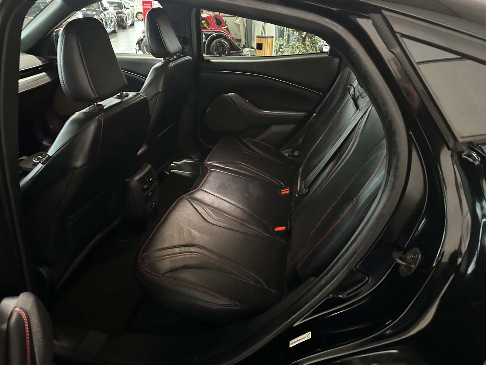 Ford Mustang Mach-E 98 Extended Range AWD