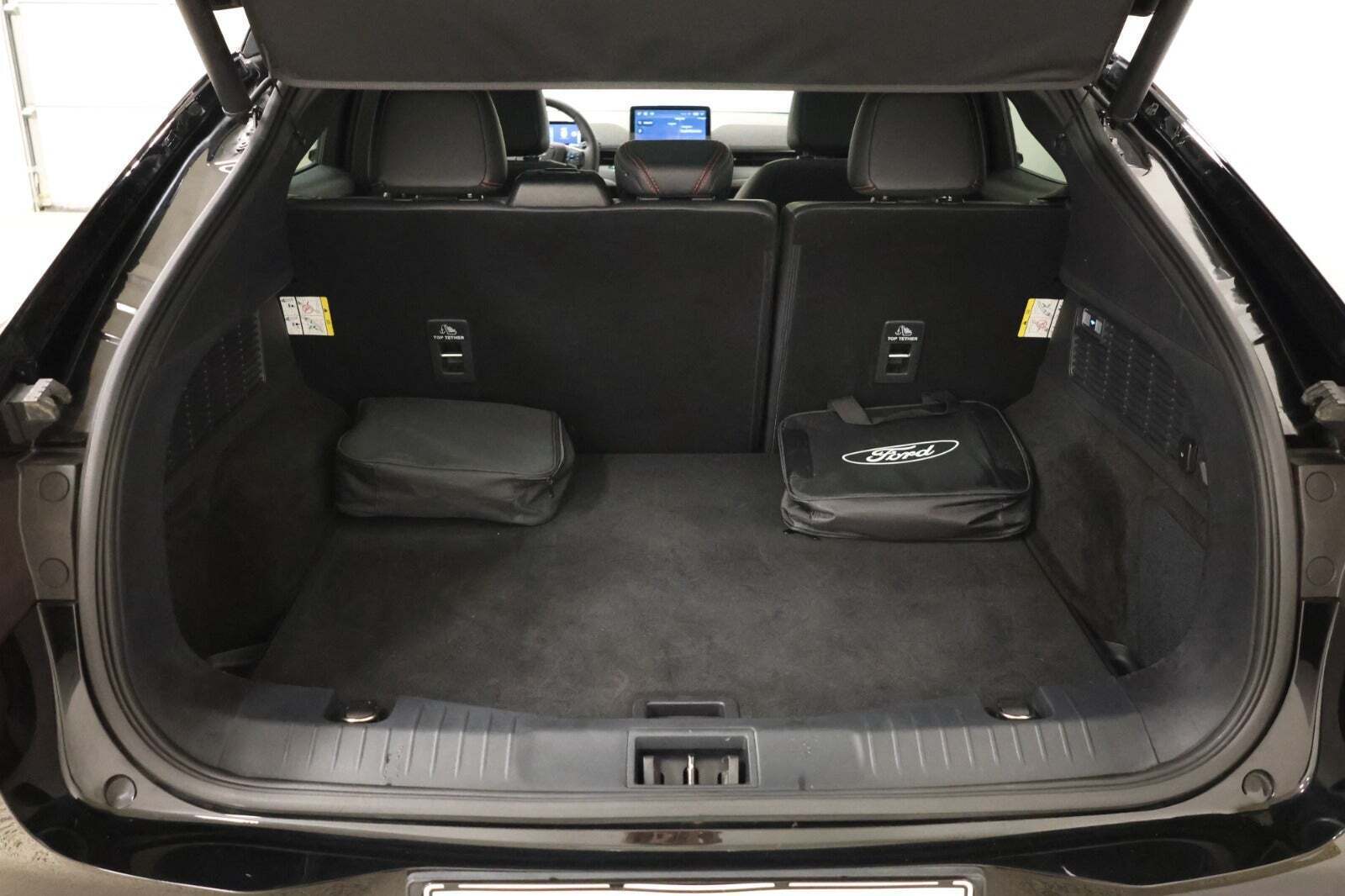 Sort Ford Mustang Mach-E fra 2024