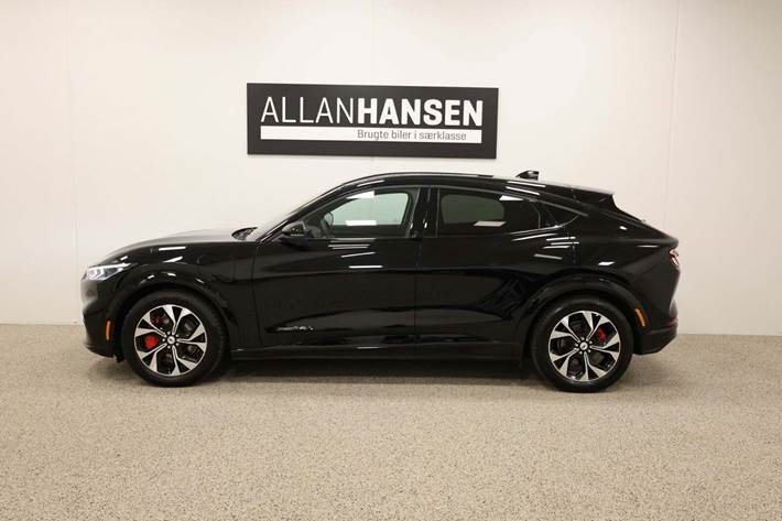 Sort Ford Mustang Mach-E fra 2023