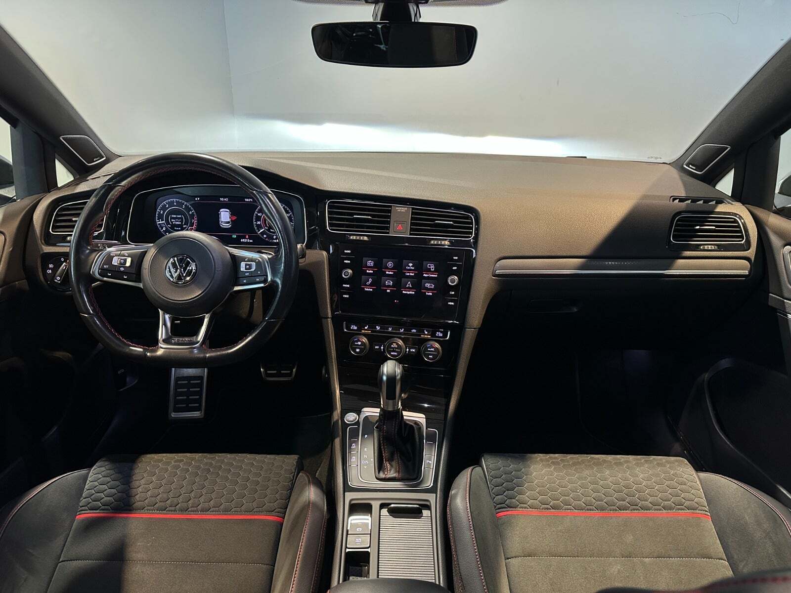 VW Golf VII 2,0 GTi Performance DSG