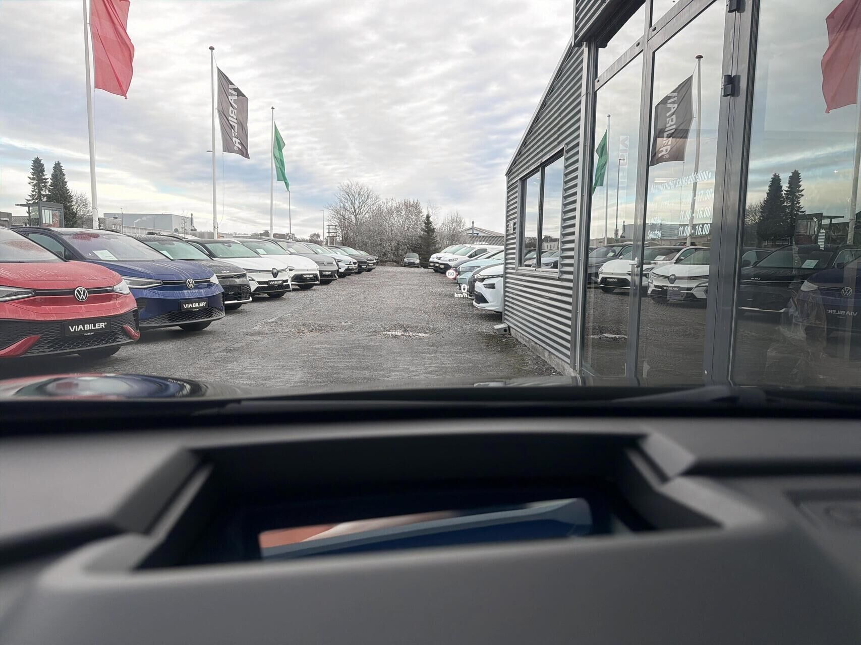 Sort Nissan Ariya fra 2025