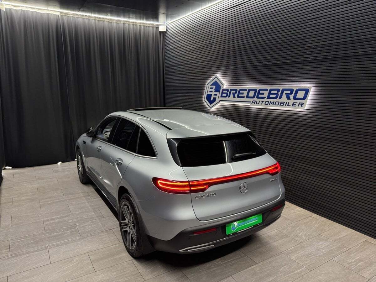 Sølv Mercedes EQC400 fra 2021
