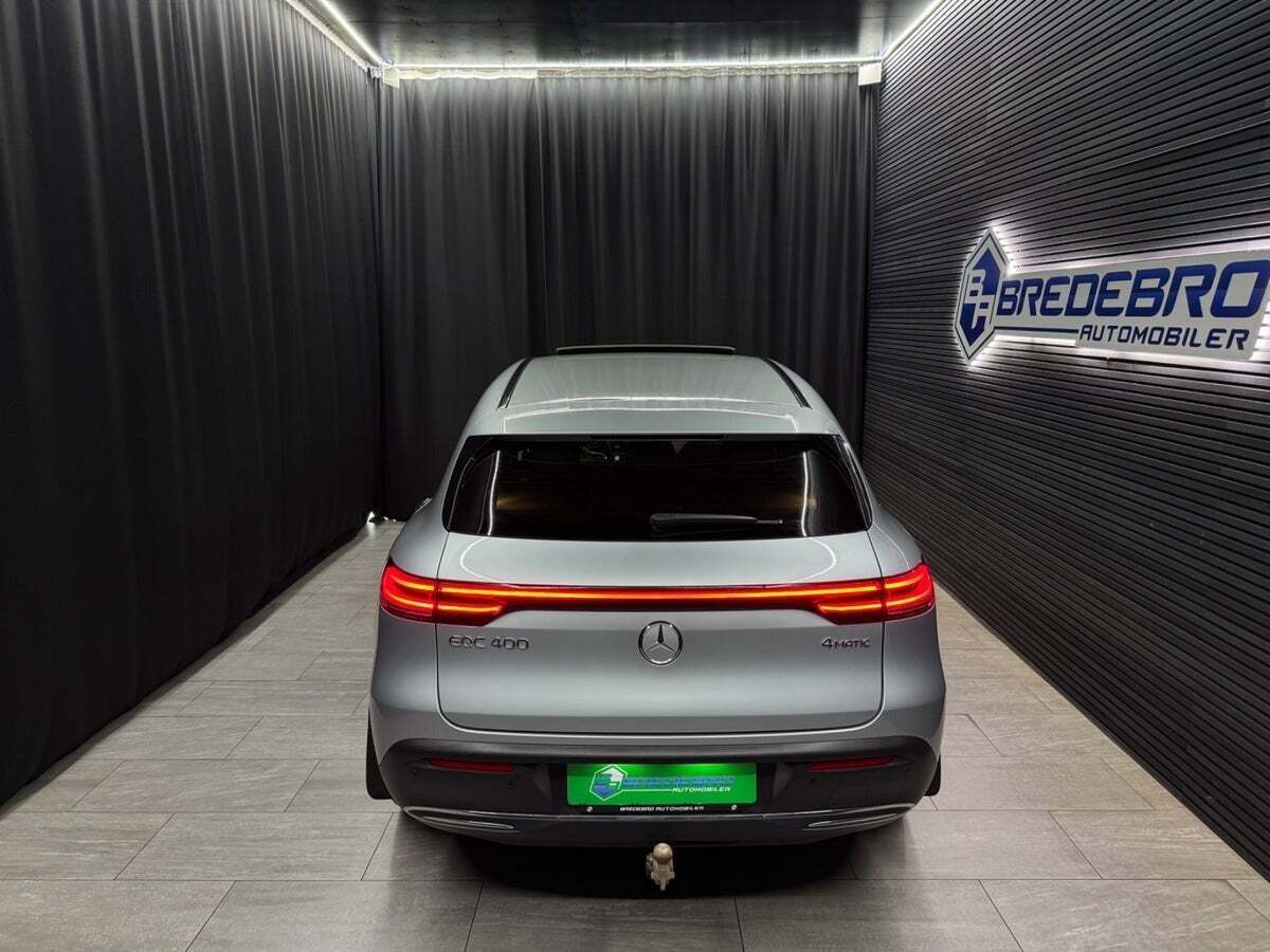 Sølv Mercedes EQC400 fra 2021