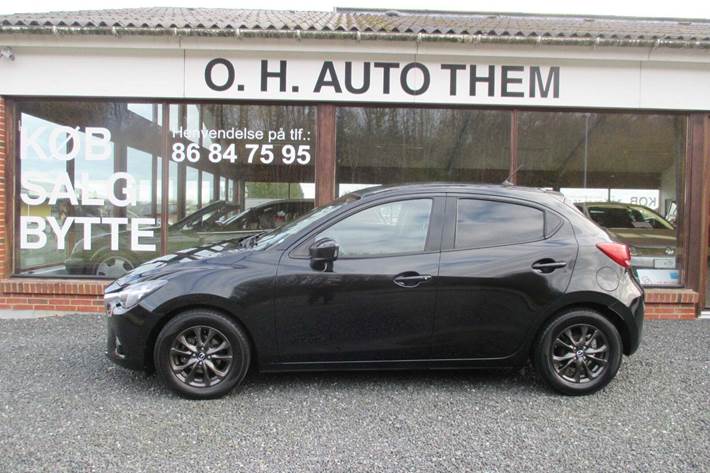 Sort Mazda 2 fra 2015