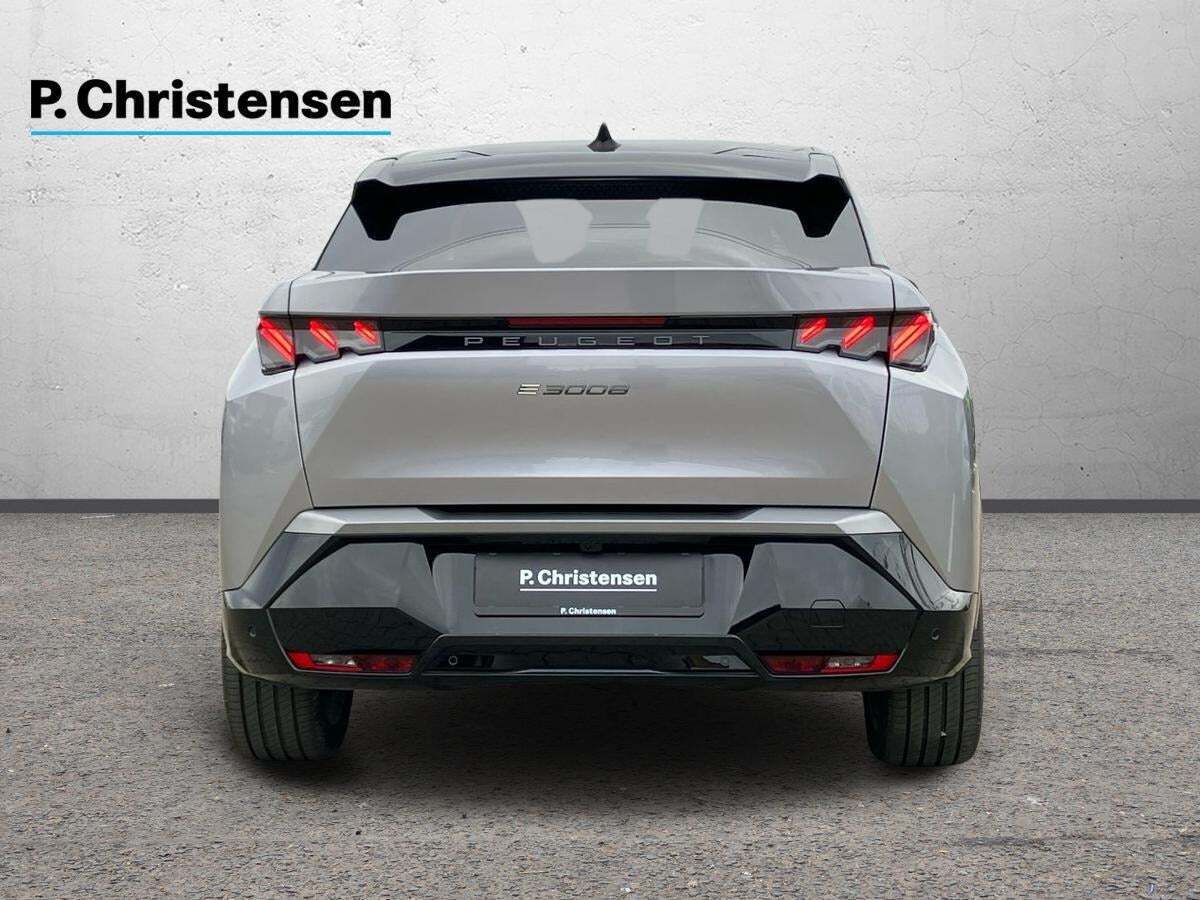 Peugeot e-3008 77 GT