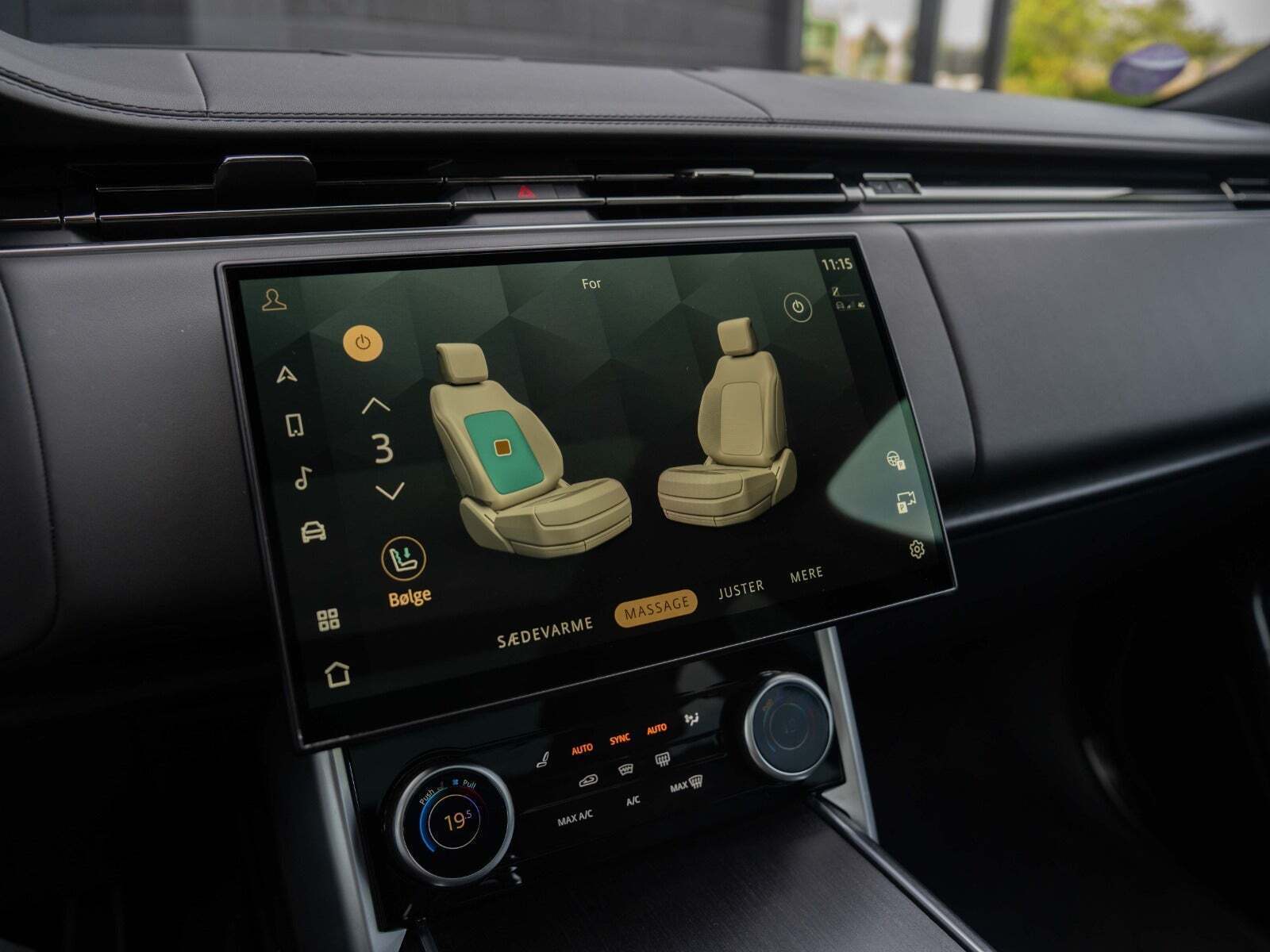 Sort Land Rover Range Rover fra 2023