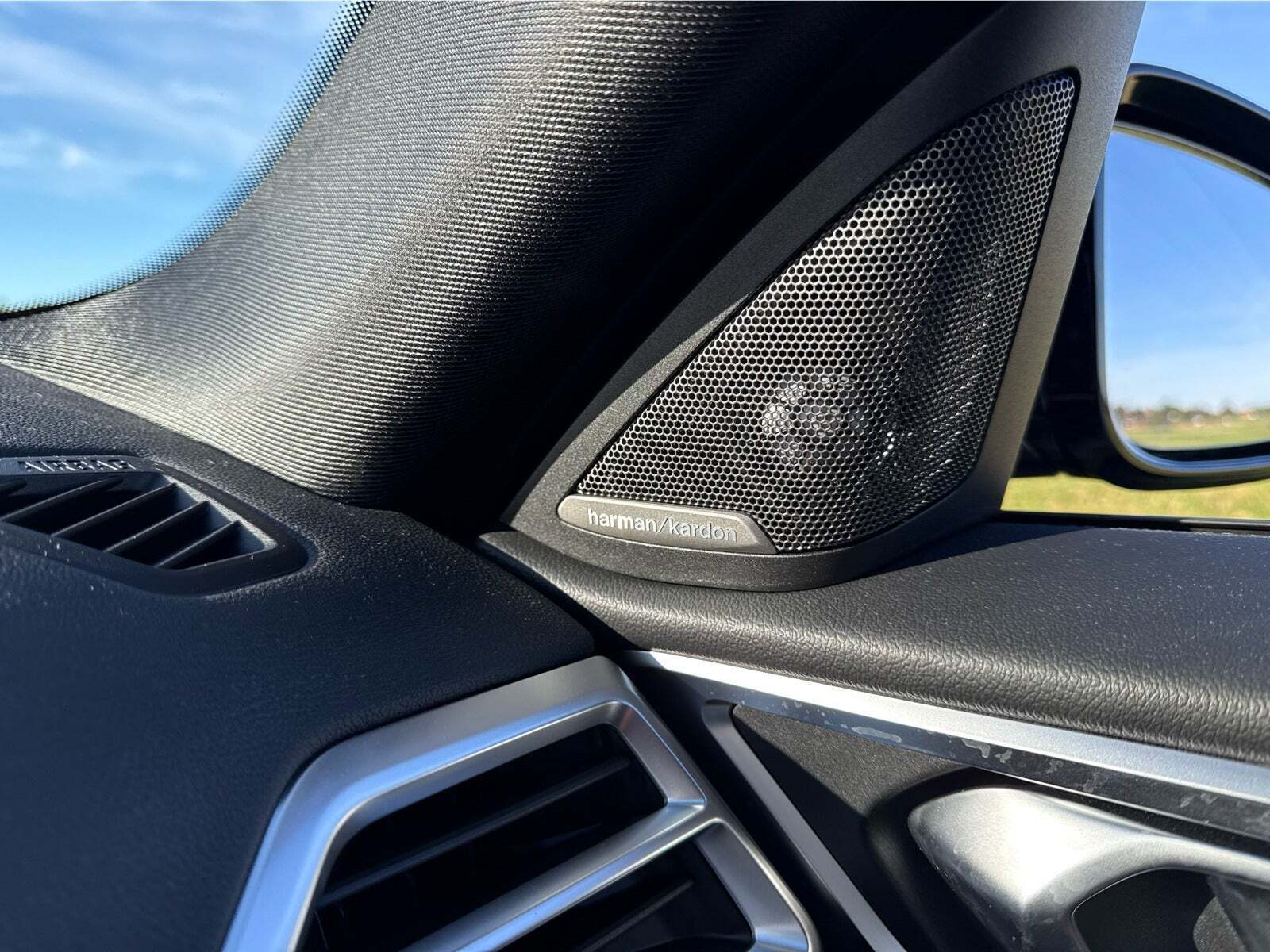 Grå BMW i4 fra 2025