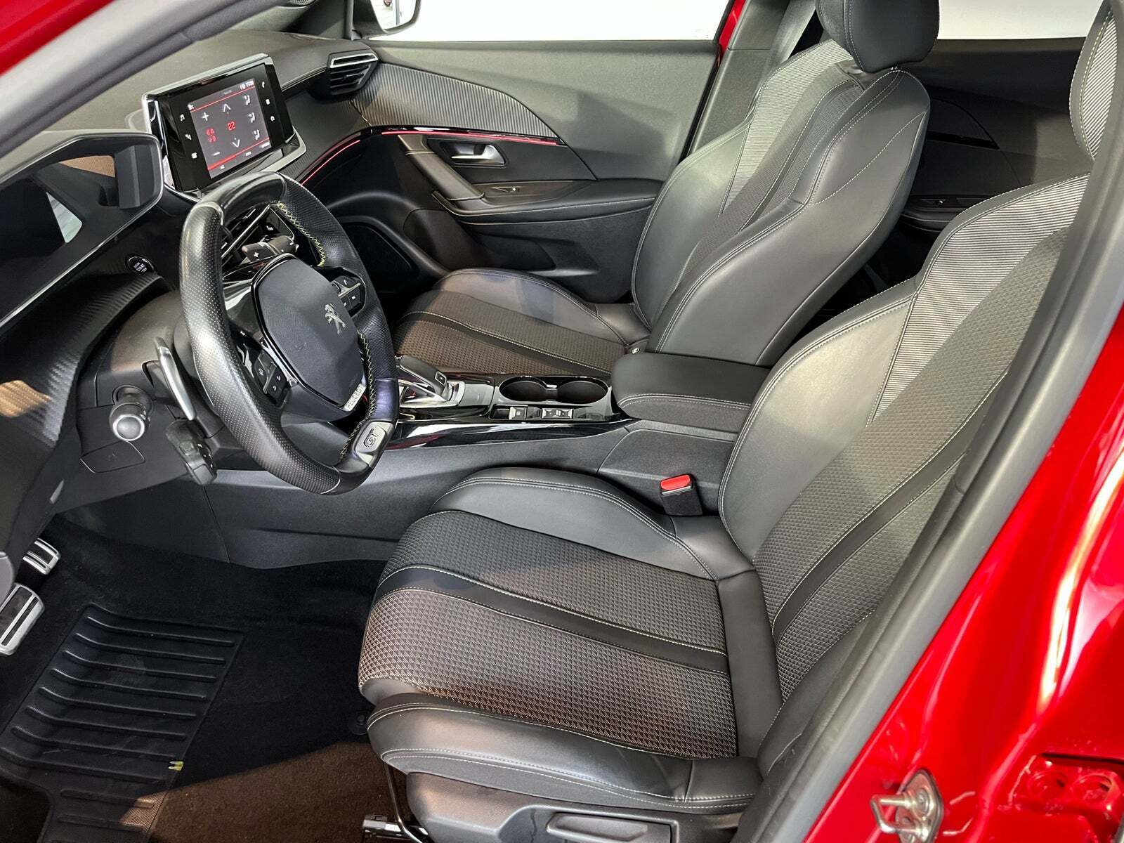 Peugeot 2008 1,2 PureTech 130 GT Line EAT8