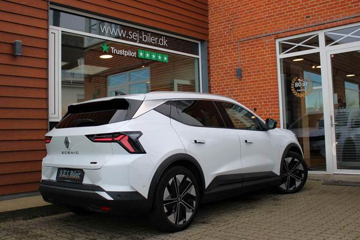 Hvid Renault Scenic E-Tech fra 2024