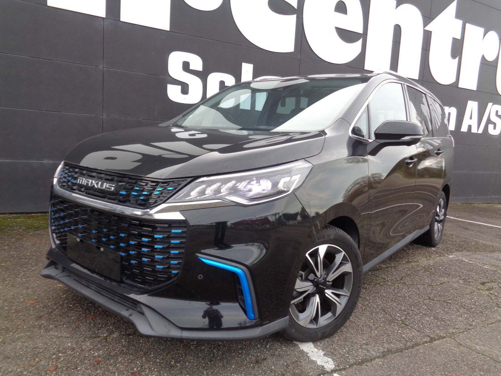 Maxus Euniq5 52 Exclusive 7prs