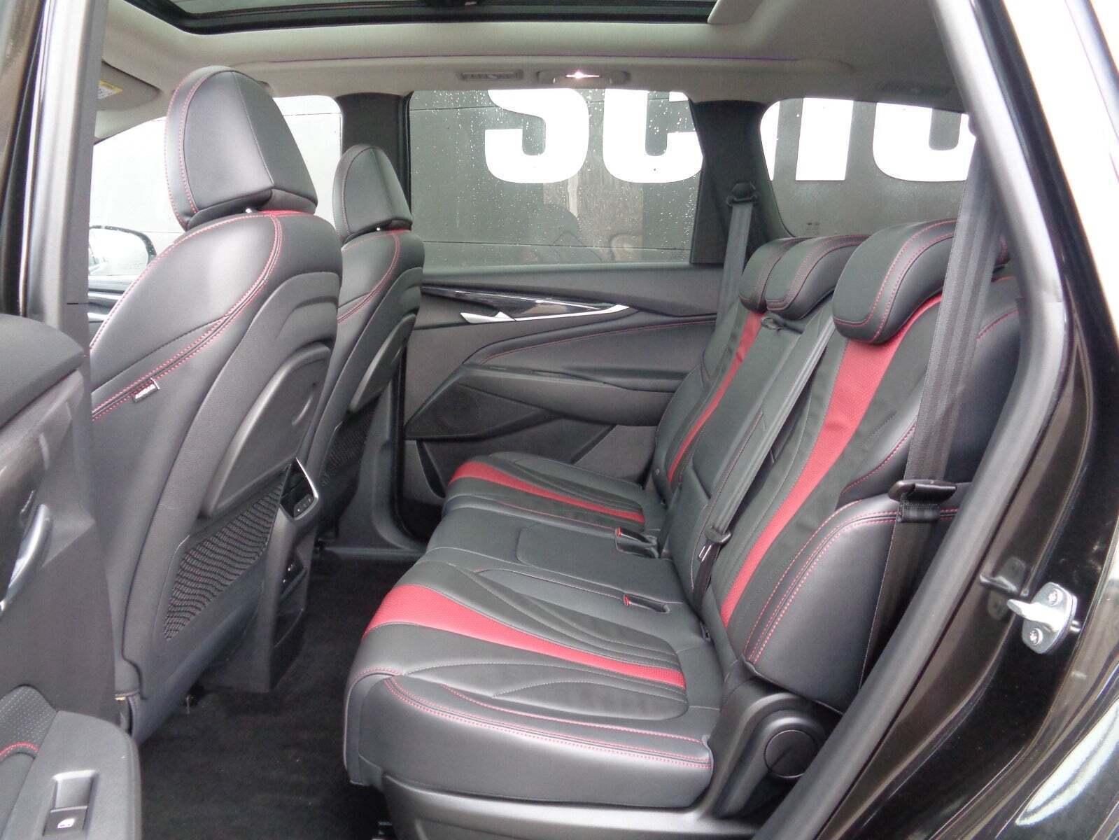 Maxus Euniq5 52 Exclusive 7prs