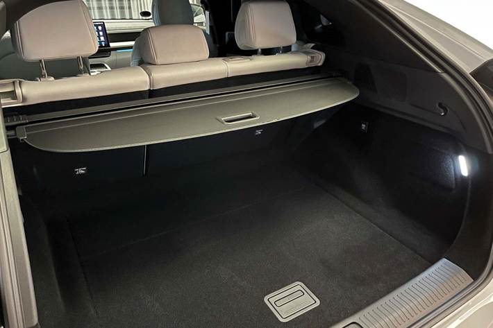 Hvid Xpeng G6 fra 2024