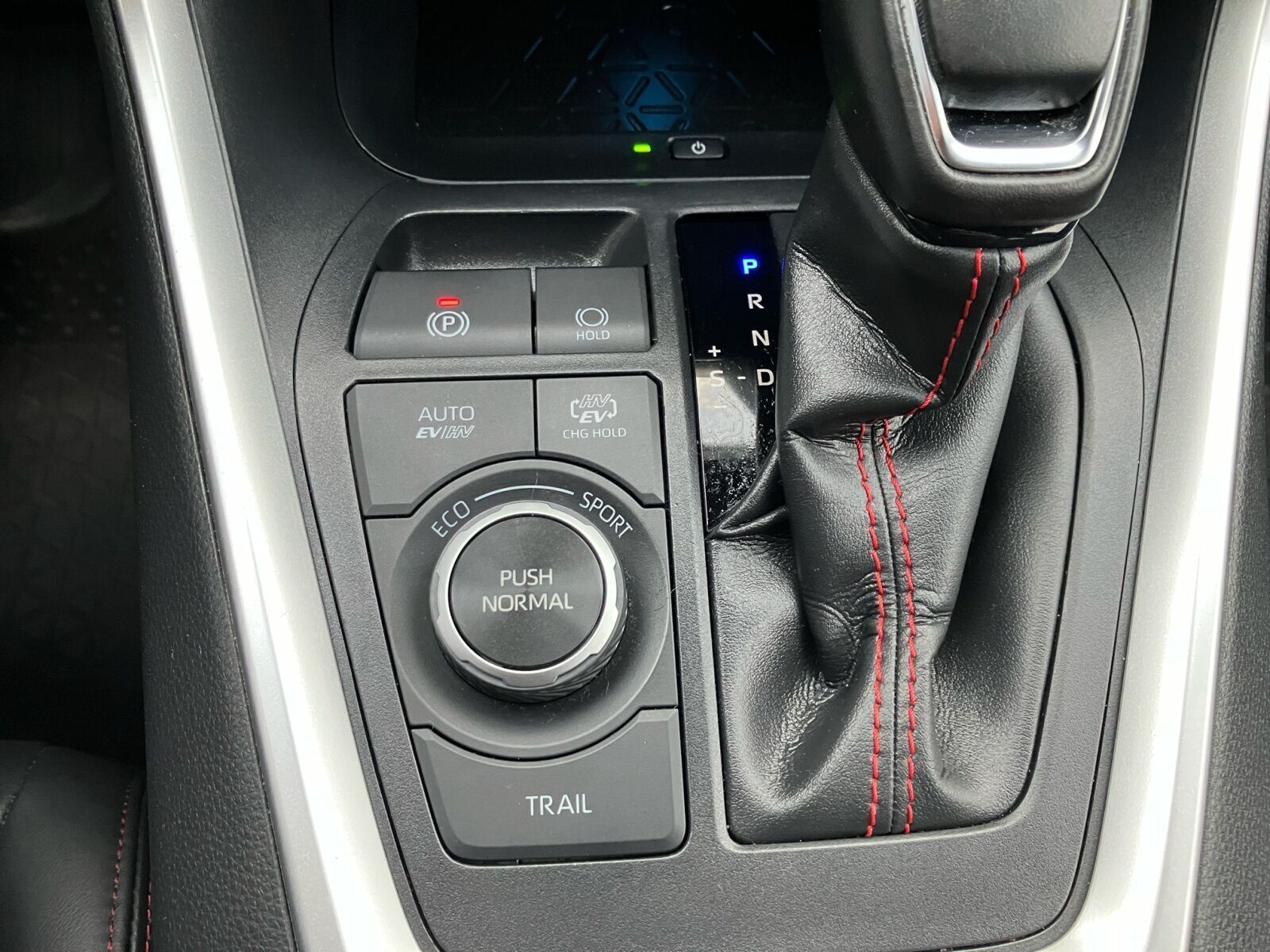 Grå Toyota RAV4 Plug-in fra 2022