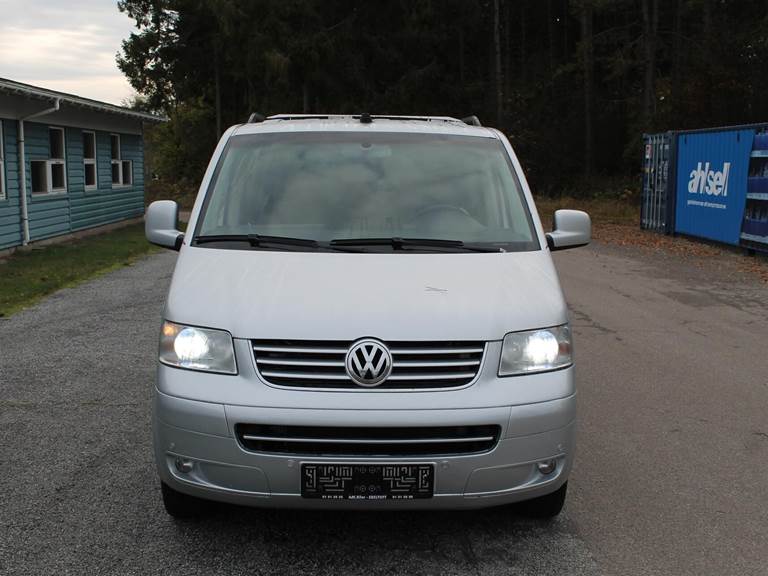 VW Multivan 2,5 TDI aut. 174HK