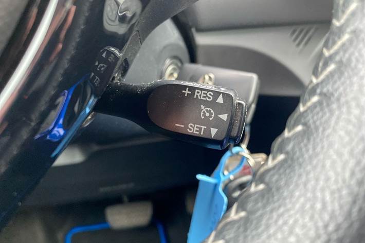 Bronze Toyota Yaris fra 2018