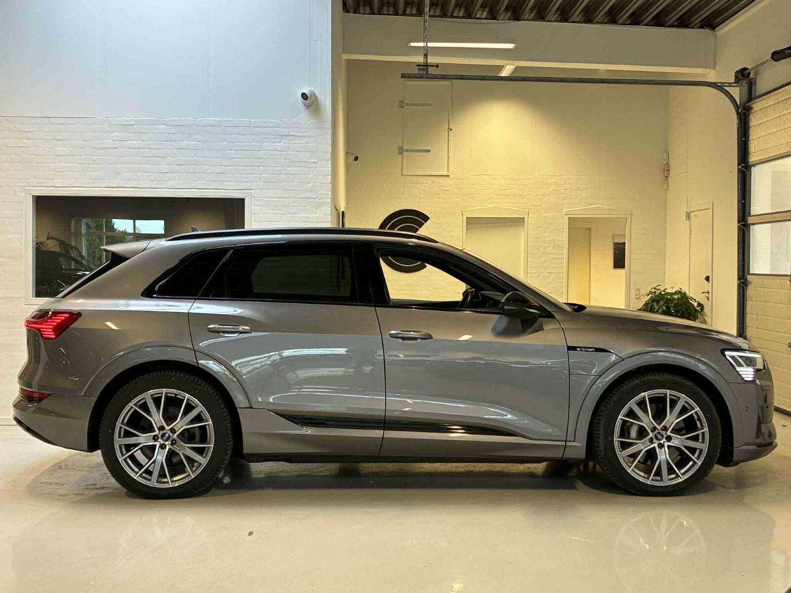 Audi e-tron 55 S-line quattro