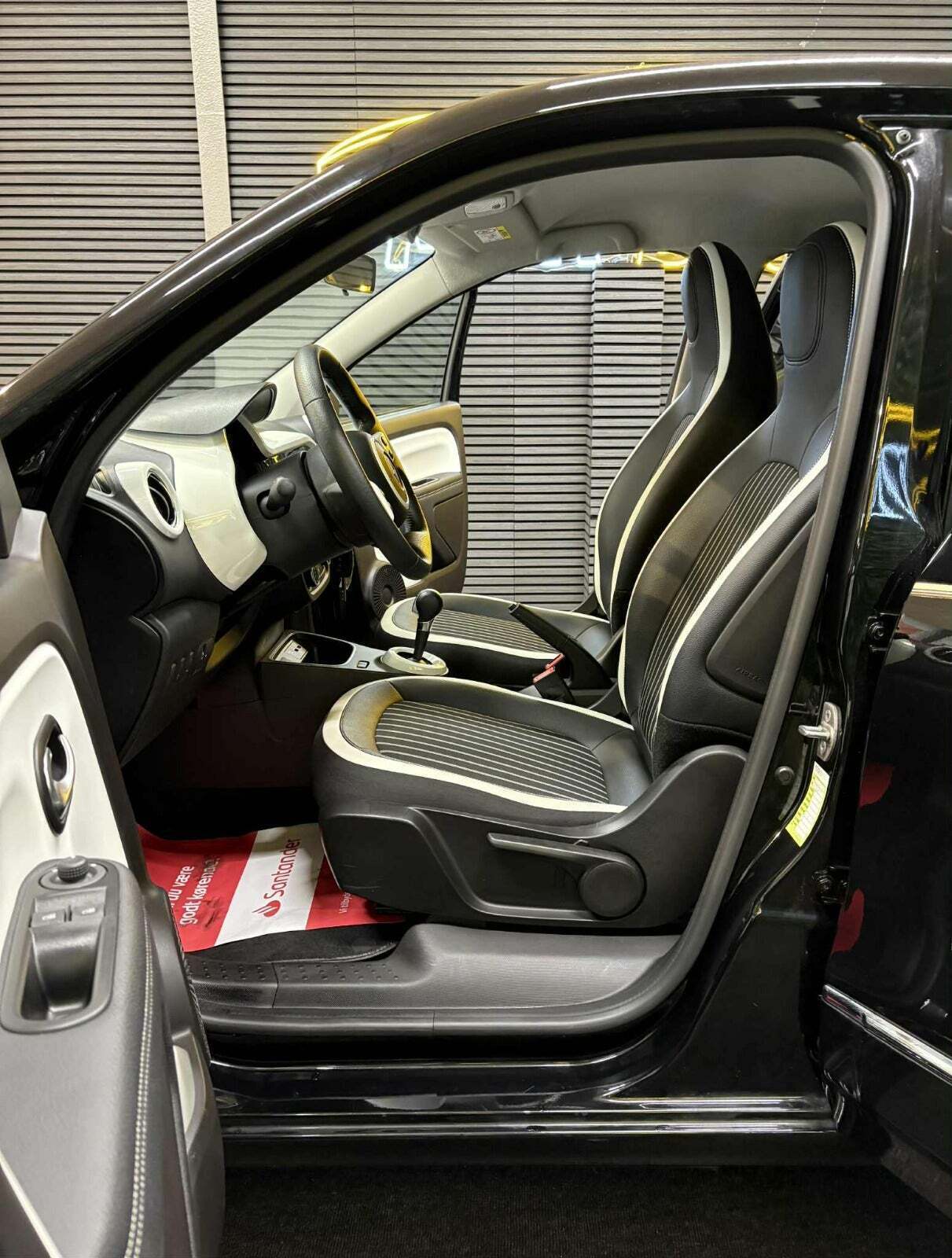 Renault Twingo Electric Urban Night