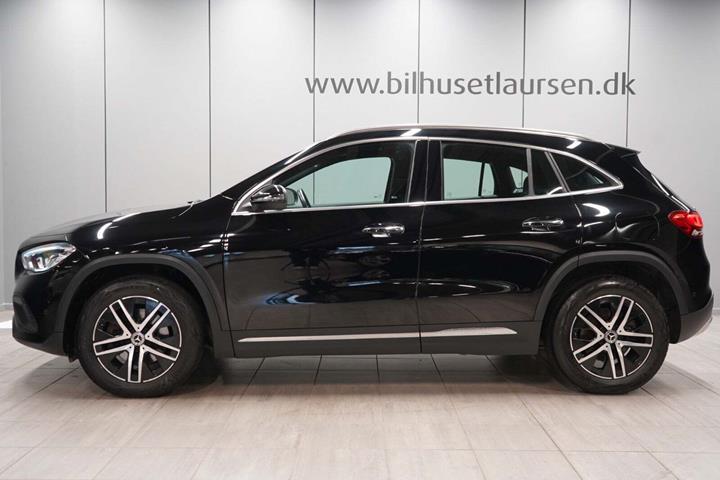 Sort Mercedes GLA250 e fra 2023