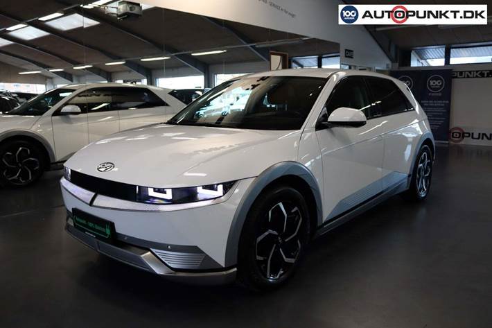 Hvid Hyundai Ioniq 5 fra 2022 set udefra