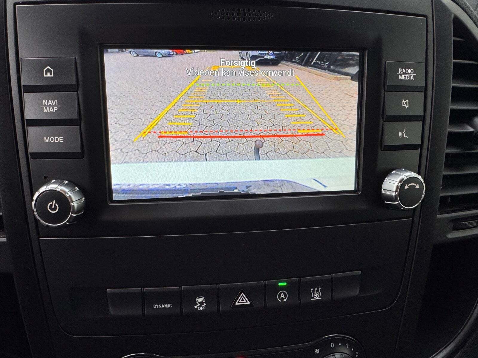 Hvid Mercedes Vito 114 fra 2020