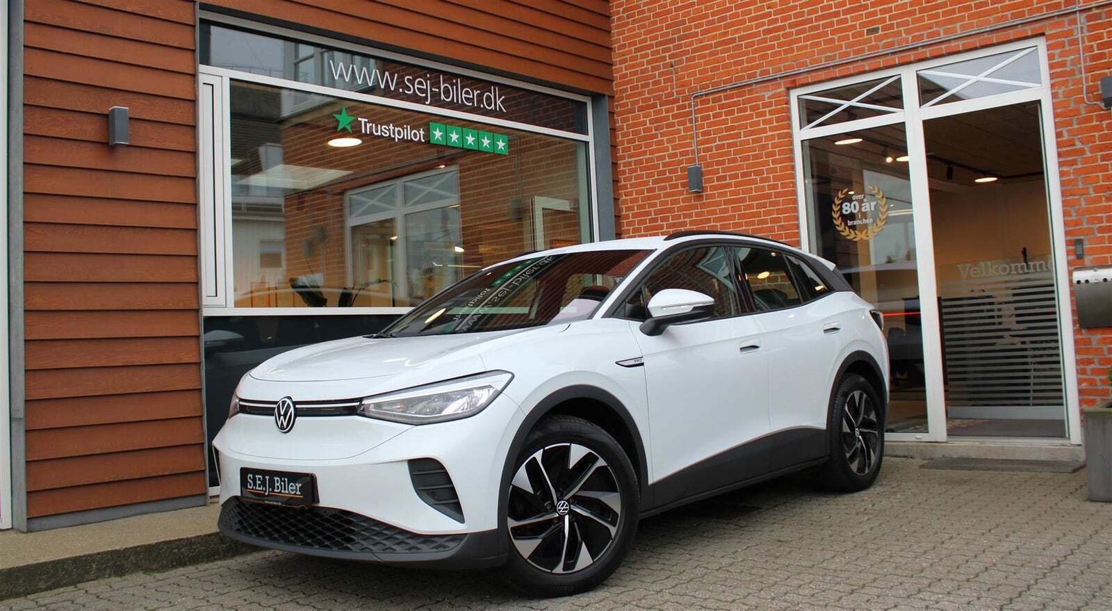 Hvid VW ID.4 fra 2022 set udefra