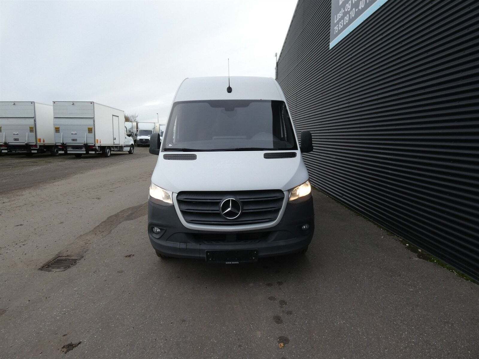 Mercedes Sprinter 319 3,0 CDi A2 Kassevogn aut. RWD