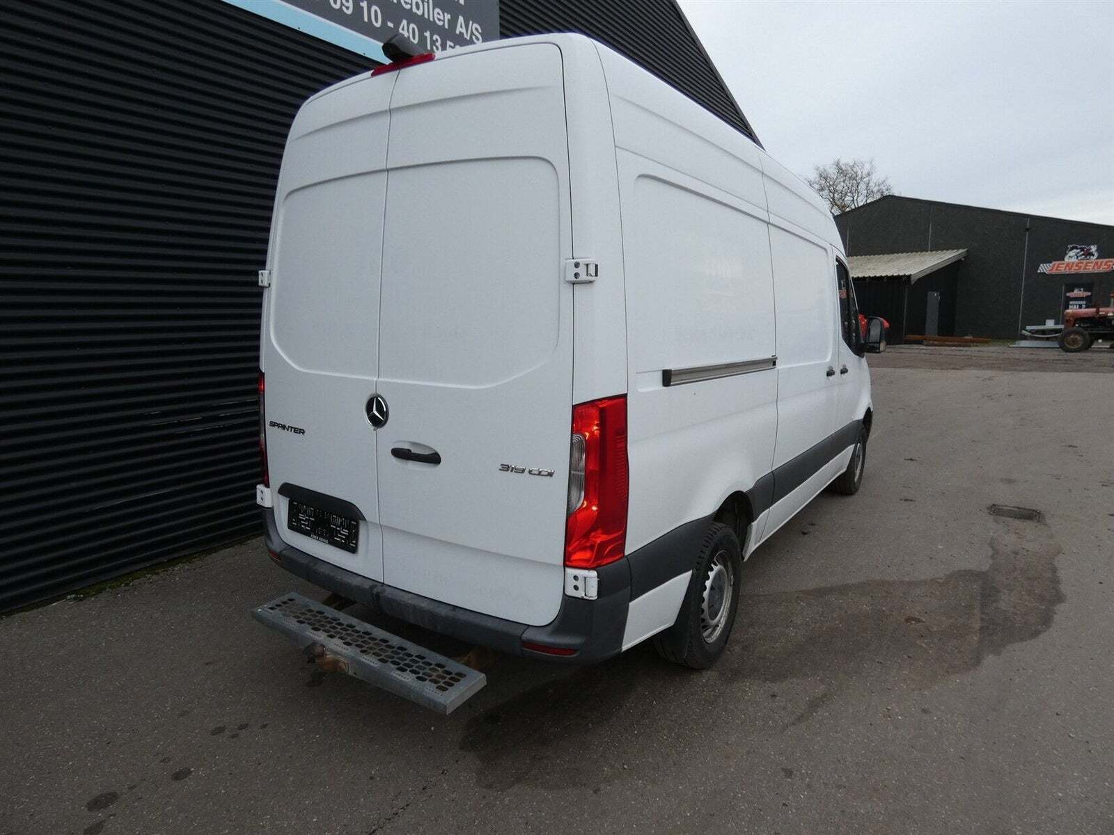 Mercedes Sprinter 319 3,0 CDi A2 Kassevogn aut. RWD