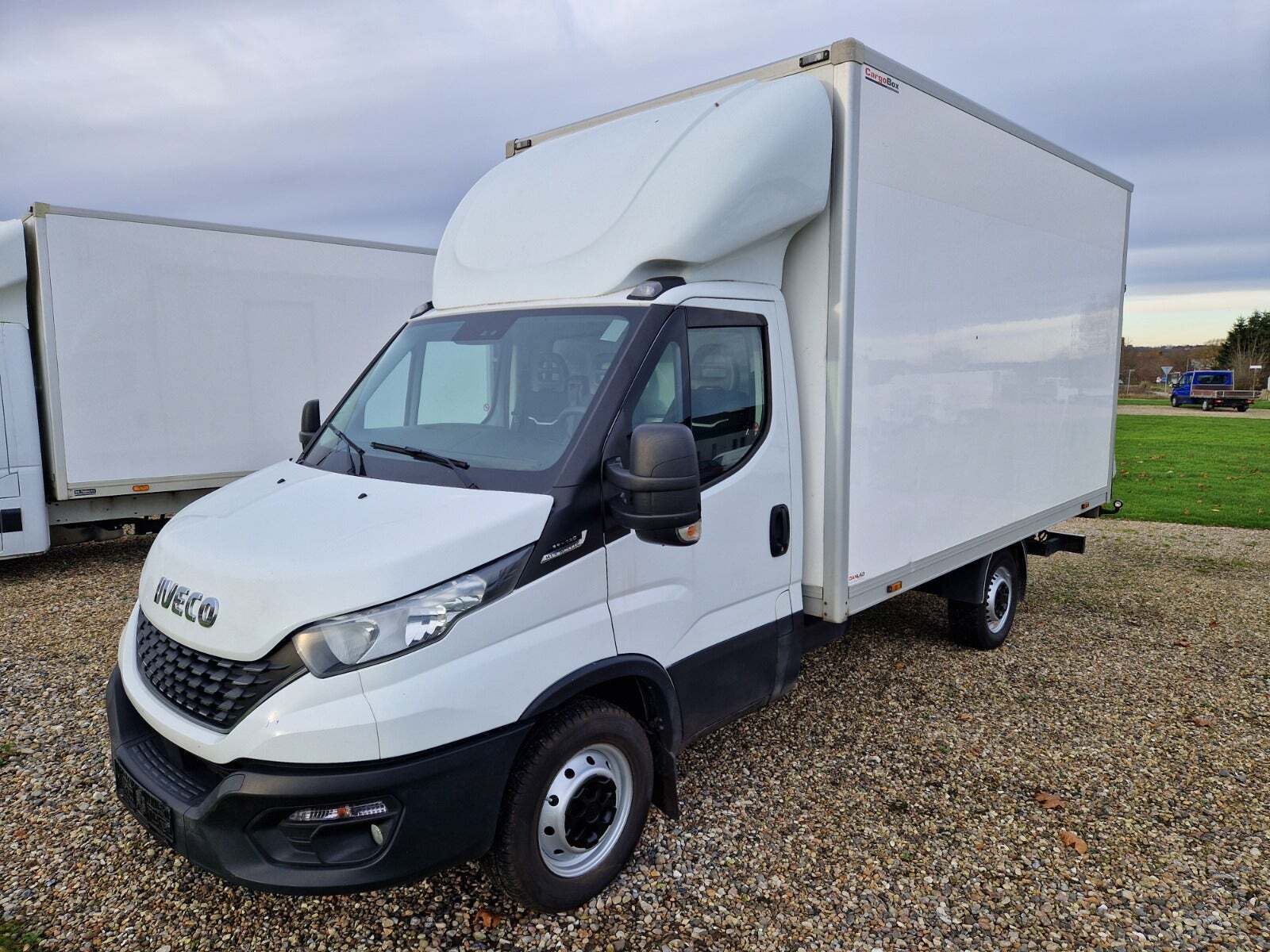 Iveco Daily 2,3 35S14 Alukasse m/lift AG8