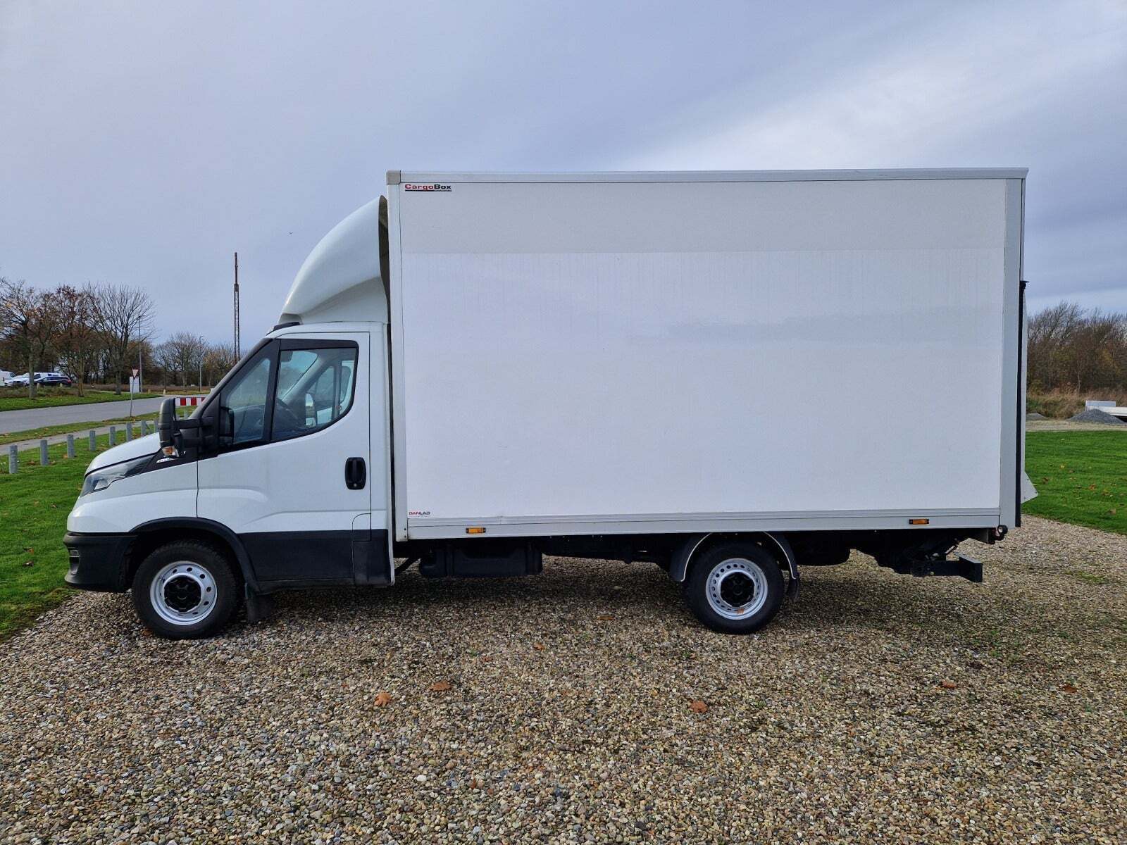 Iveco Daily 2,3 35S14 Alukasse m/lift AG8