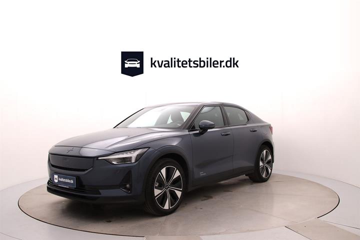 Blå Polestar 2 fra 2024 set udefra