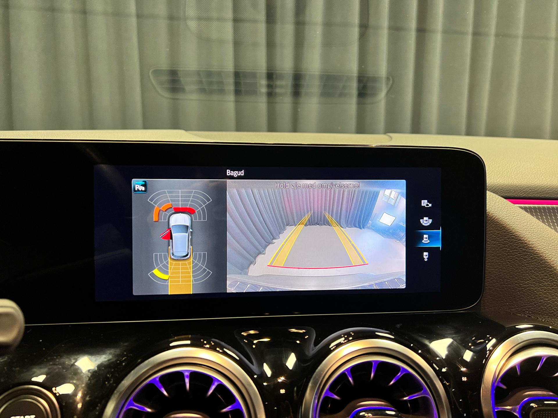 Grå Mercedes EQA 250 fra 2021