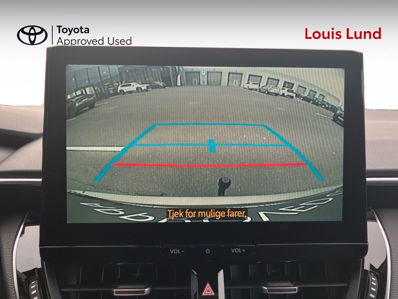 Bronze Toyota Corolla fra 2024