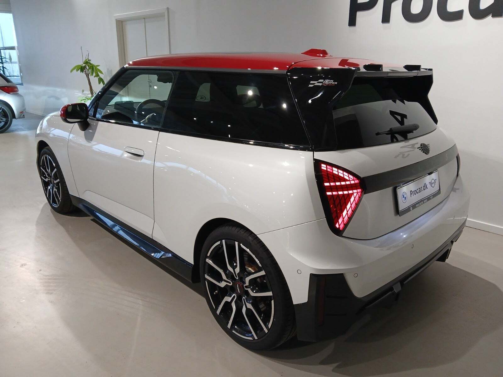 Mini Cooper SE JCW Trim M