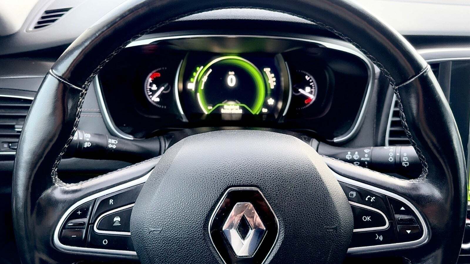 undefined Renault Talisman fra 2016 set indefra