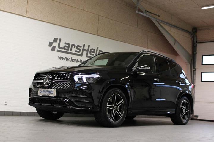Sort Mercedes GLE350 de fra 2021 set udefra