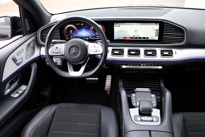 Sort Mercedes GLE350 de fra 2021