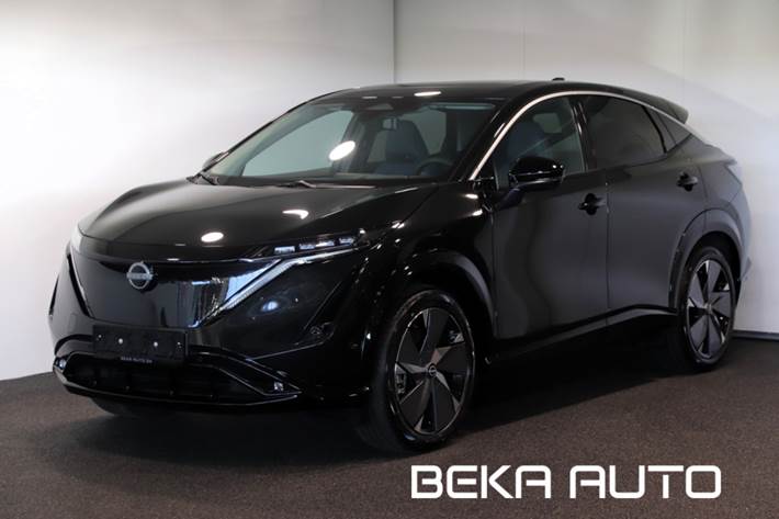 Sort Nissan Ariya fra 2025 set udefra