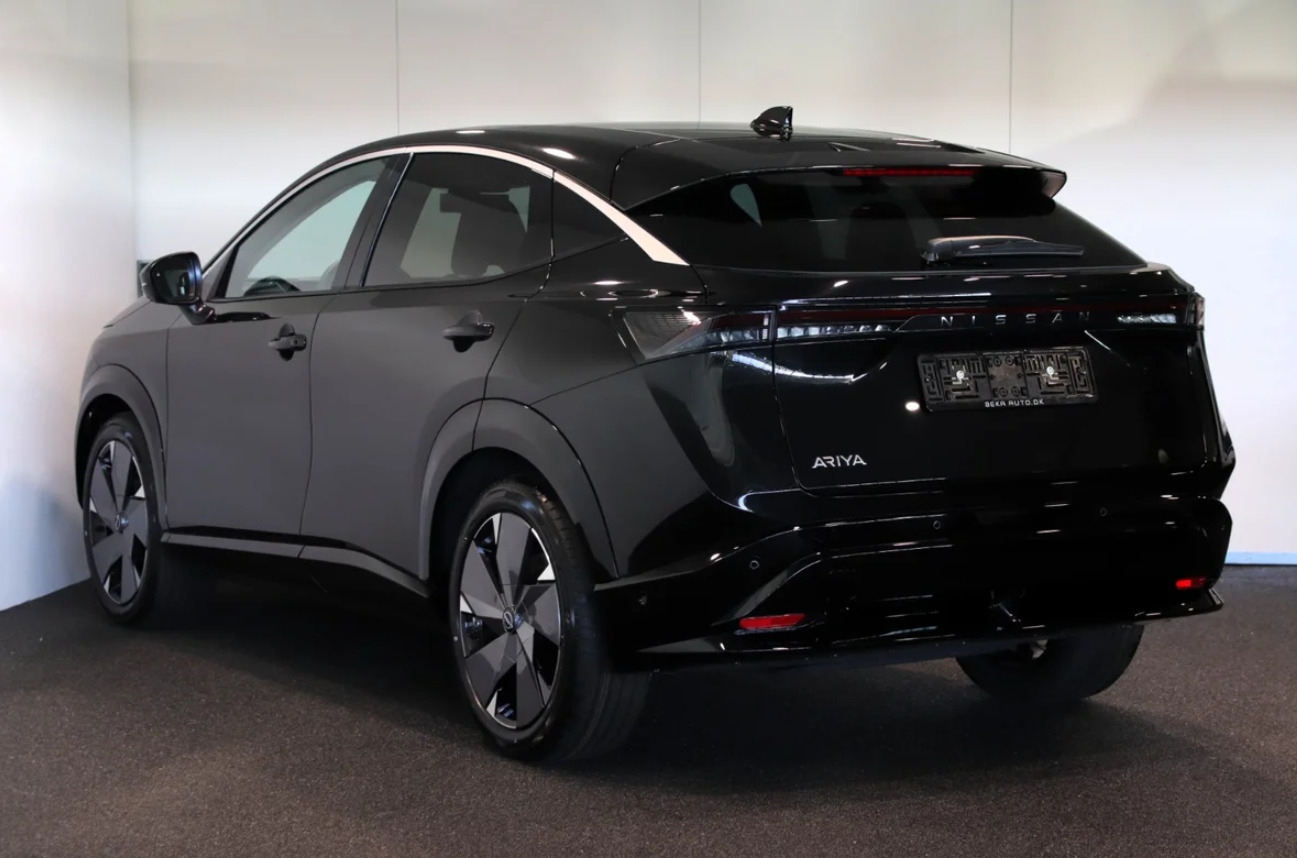 Sort Nissan Ariya fra 2025