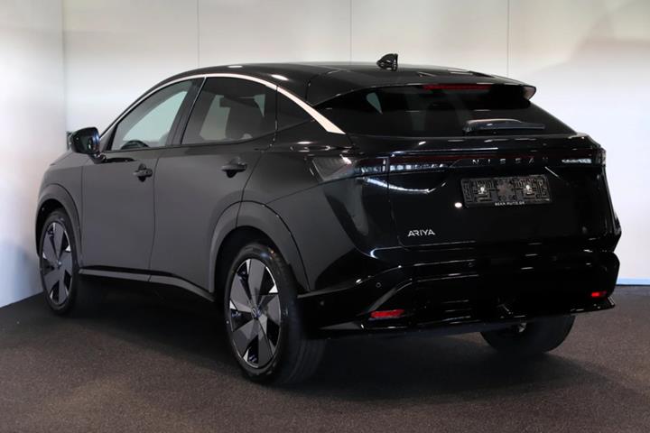 Sort Nissan Ariya fra 2025