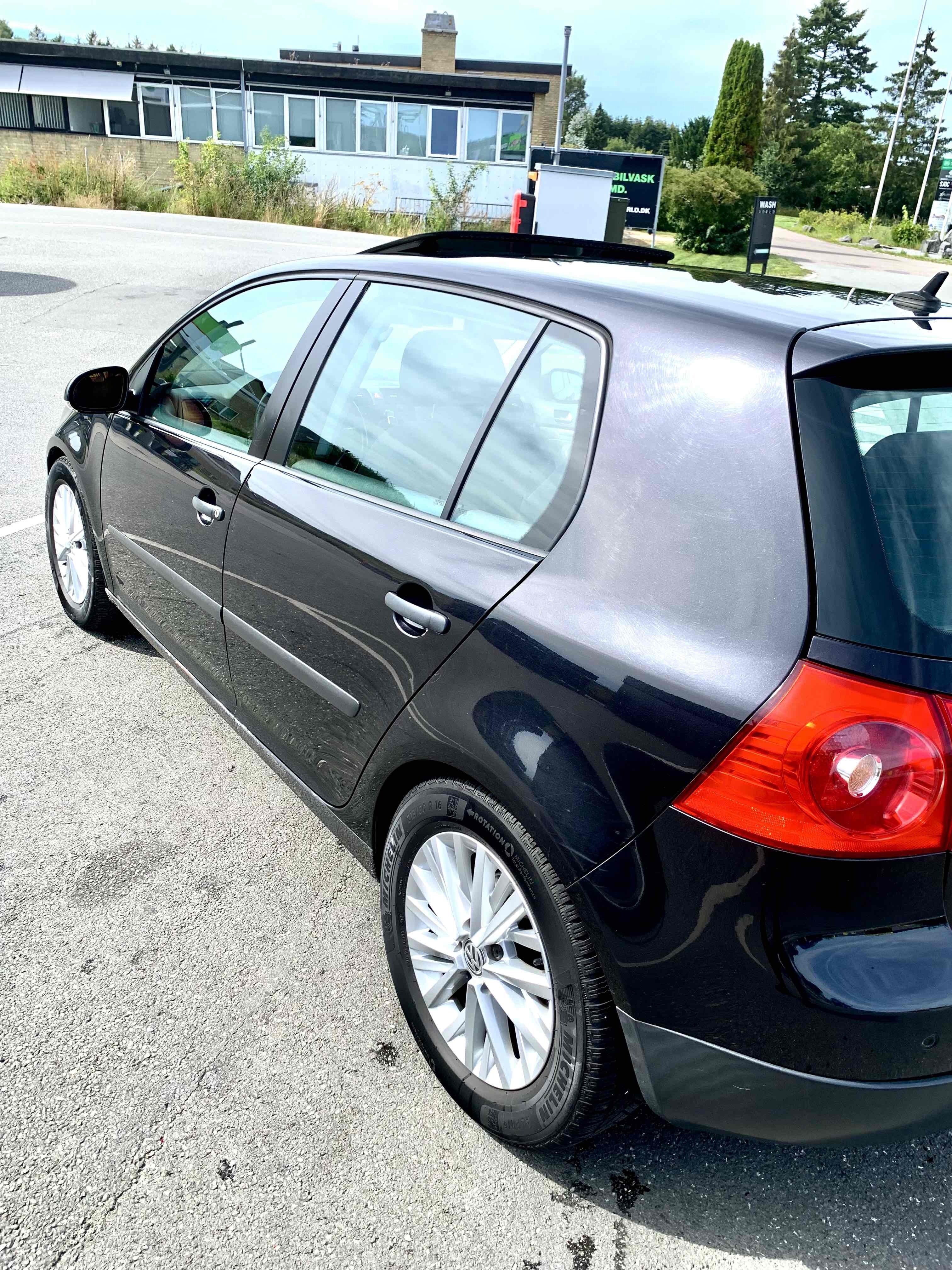 Sort VW Golf fra 2004
