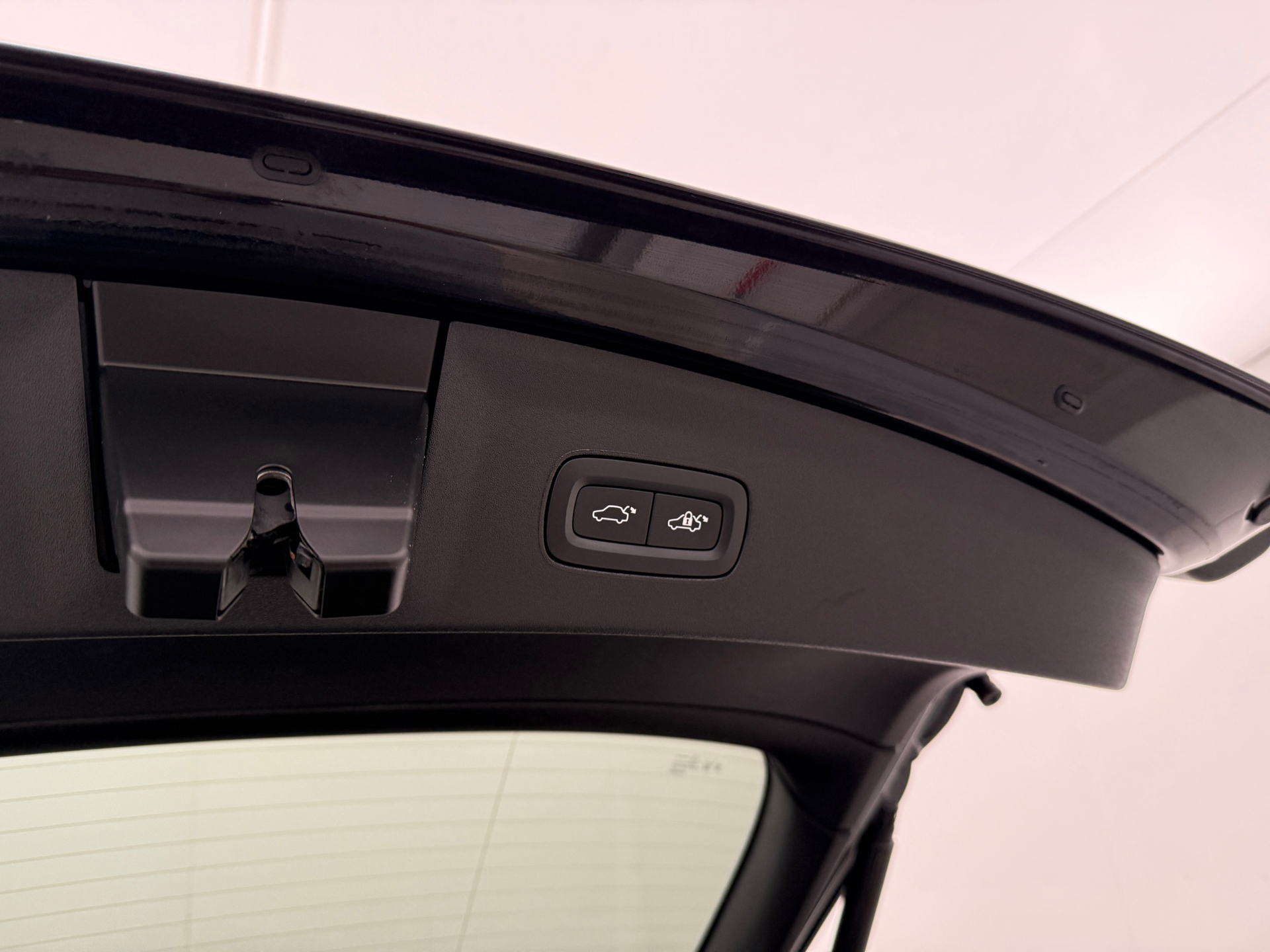 Sort Polestar 2 fra 2023