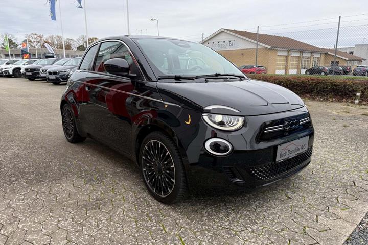 Sort Fiat 500e fra 2023