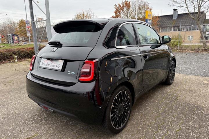 Sort Fiat 500e fra 2023