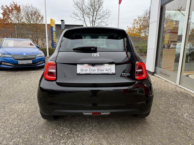 Fiat 500e 42 la Prima by Bocelli