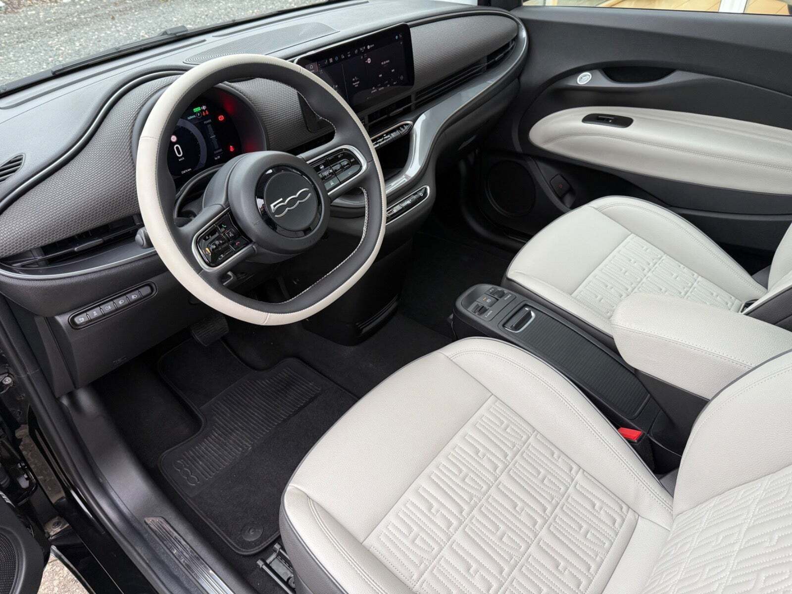 Fiat 500e 42 kWh, 118hp, 2023