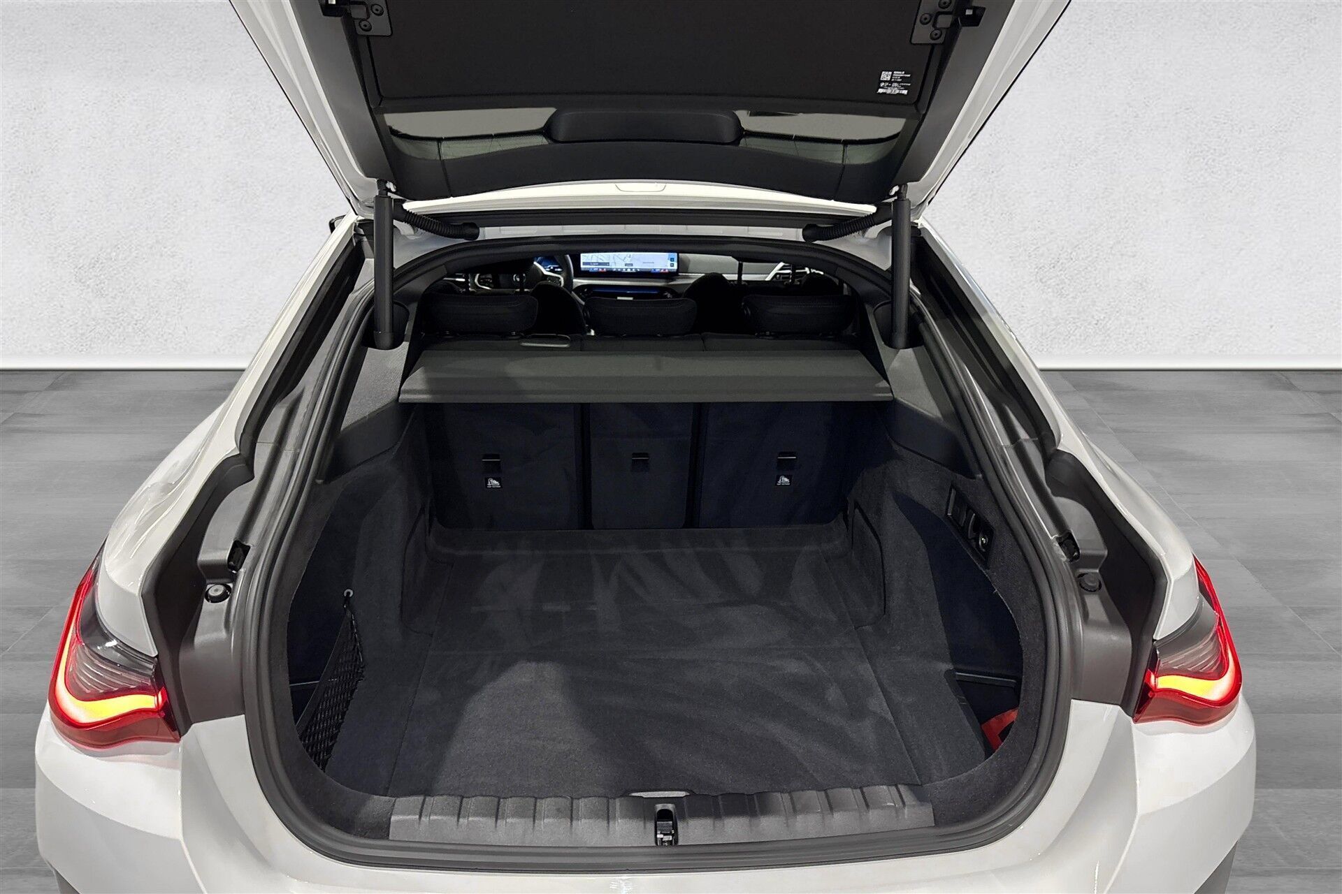 Hvid BMW i4 fra 2025