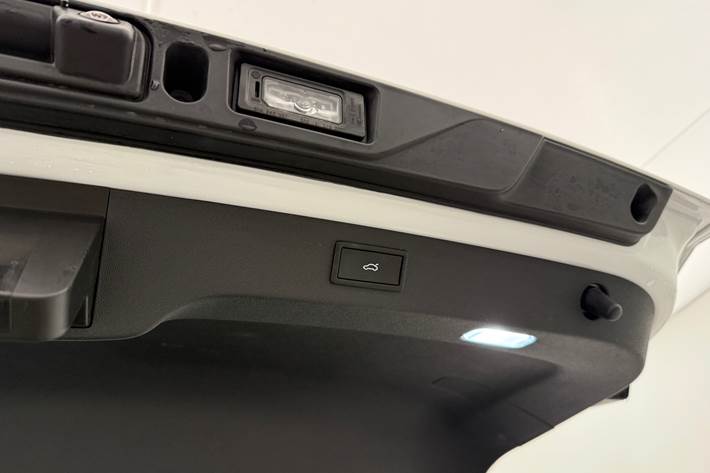 Hvid Skoda Enyaq fra 2025