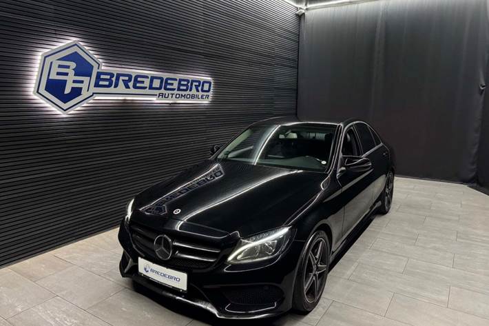 Sort Mercedes C220 d fra 2017 set udefra