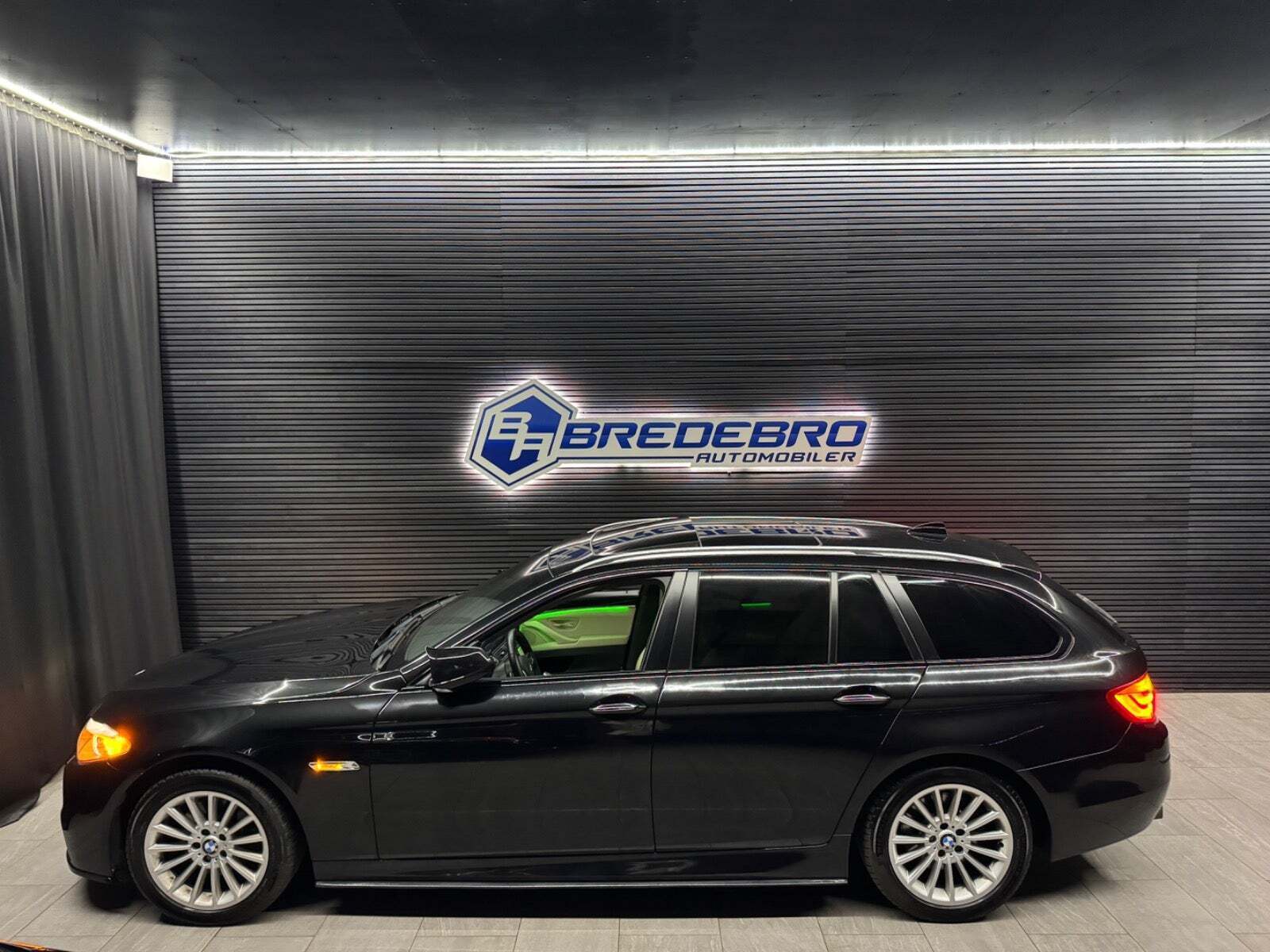 Sort BMW 525d fra 2011